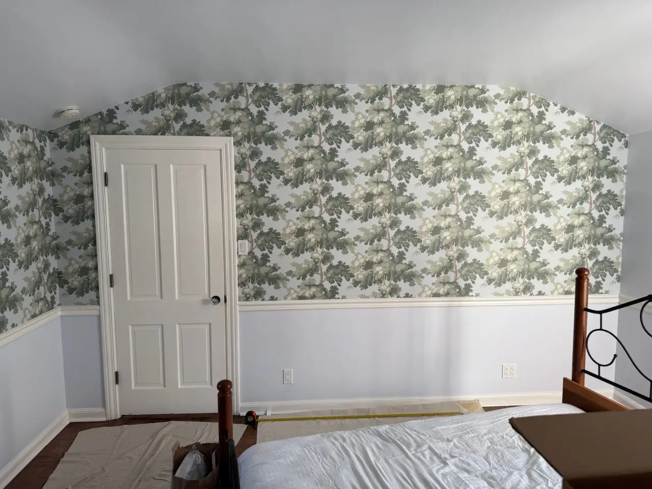 Reedley condominium living room with new wallcovering