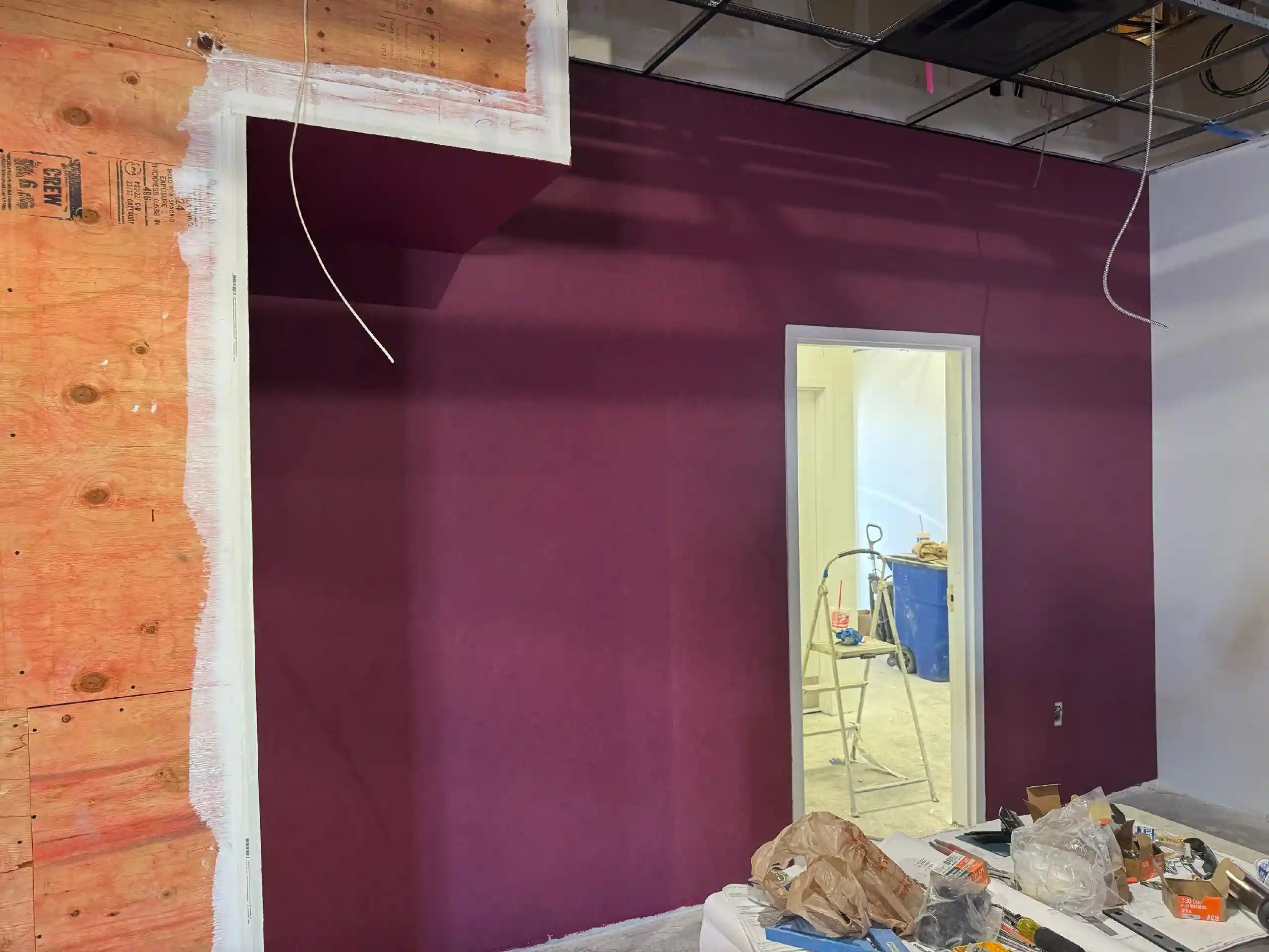 High-end wallcovering materials: vinyl, grasscloth and silk in Sanger